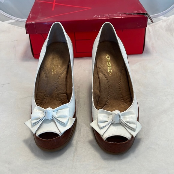 Aerosoles Peep Toe Wedge - Picture 2 of 16